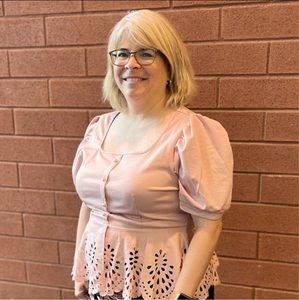 Meet your Posher, Suzanne